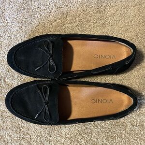 Vionic women’s black loafers size 9